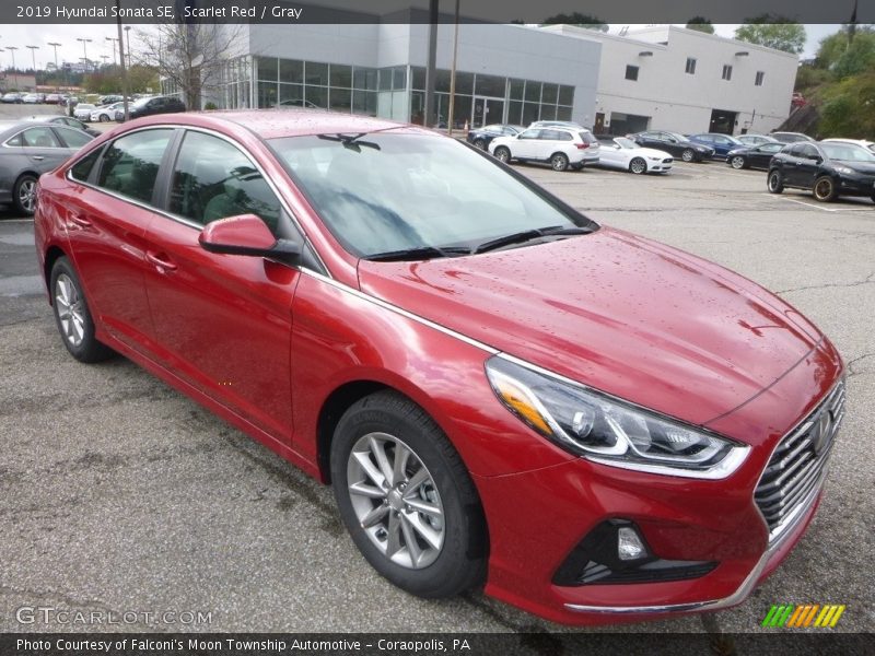 Front 3/4 View of 2019 Sonata SE