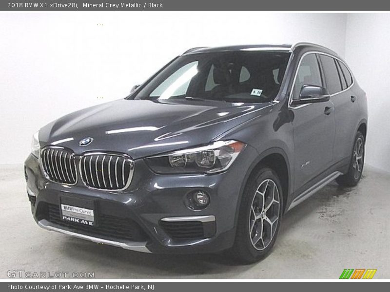 Mineral Grey Metallic / Black 2018 BMW X1 xDrive28i