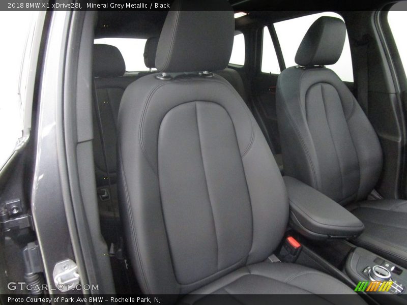 Mineral Grey Metallic / Black 2018 BMW X1 xDrive28i