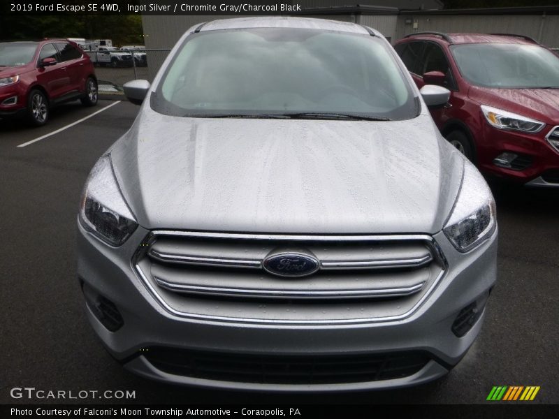 Ingot Silver / Chromite Gray/Charcoal Black 2019 Ford Escape SE 4WD