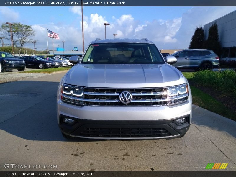 Reflex Silver Metallic / Titan Black 2018 Volkswagen Atlas SE 4Motion