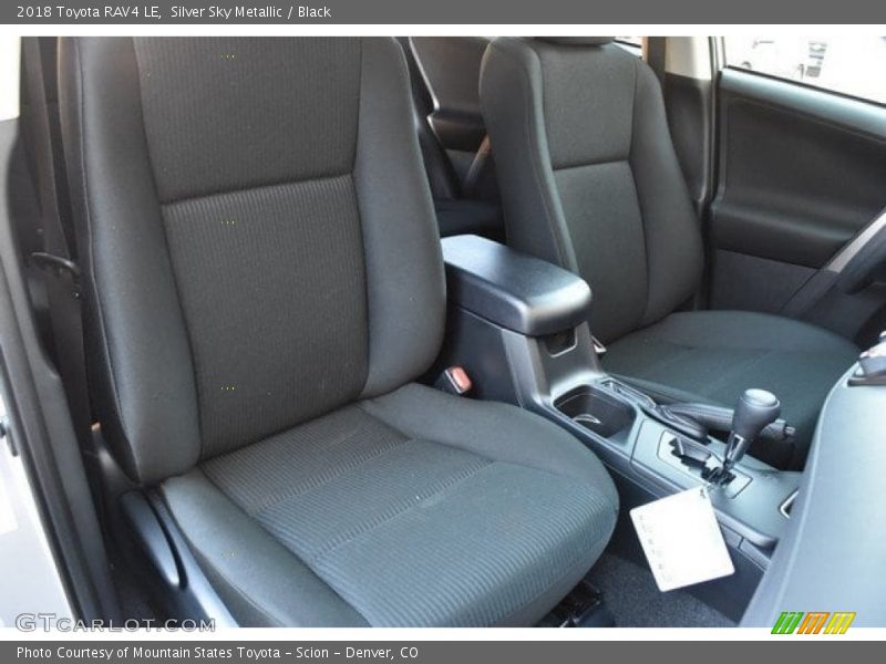 Silver Sky Metallic / Black 2018 Toyota RAV4 LE