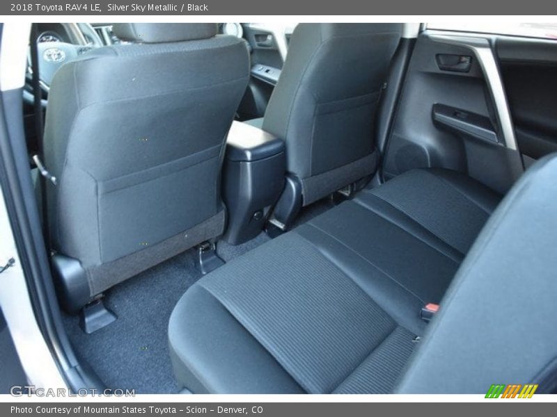 Silver Sky Metallic / Black 2018 Toyota RAV4 LE