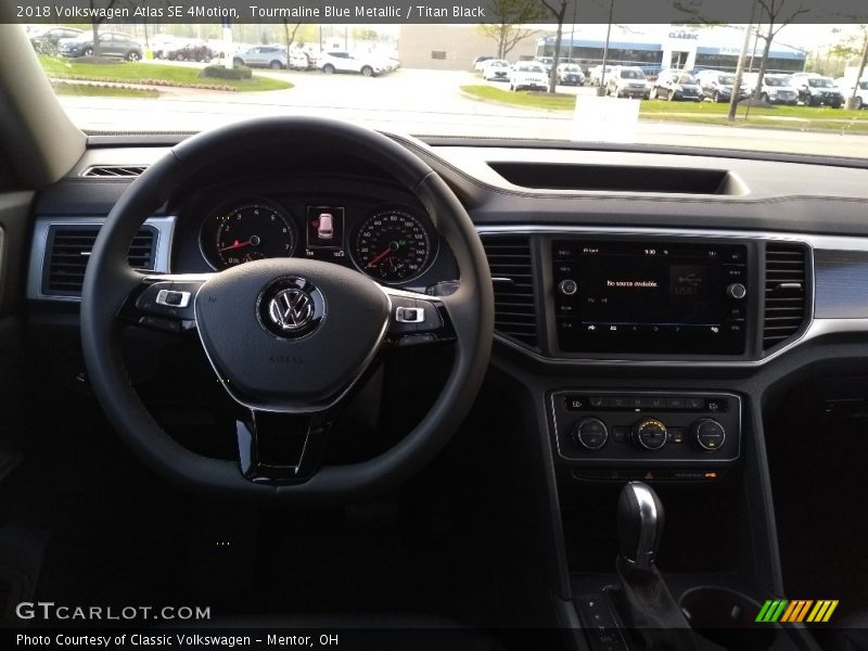Tourmaline Blue Metallic / Titan Black 2018 Volkswagen Atlas SE 4Motion