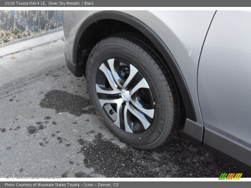 Silver Sky Metallic / Black 2018 Toyota RAV4 LE
