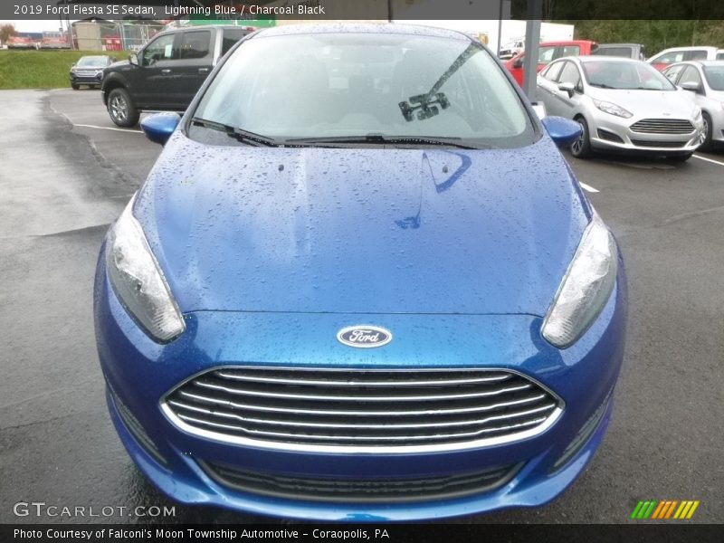 Lightning Blue / Charcoal Black 2019 Ford Fiesta SE Sedan