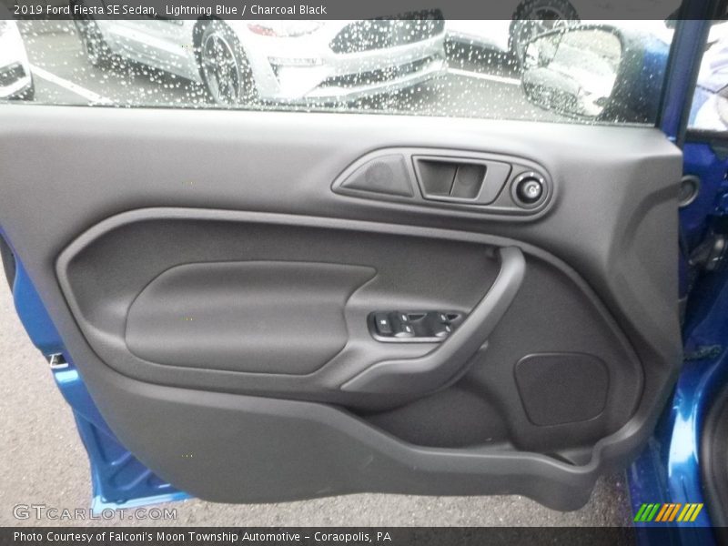 Door Panel of 2019 Fiesta SE Sedan