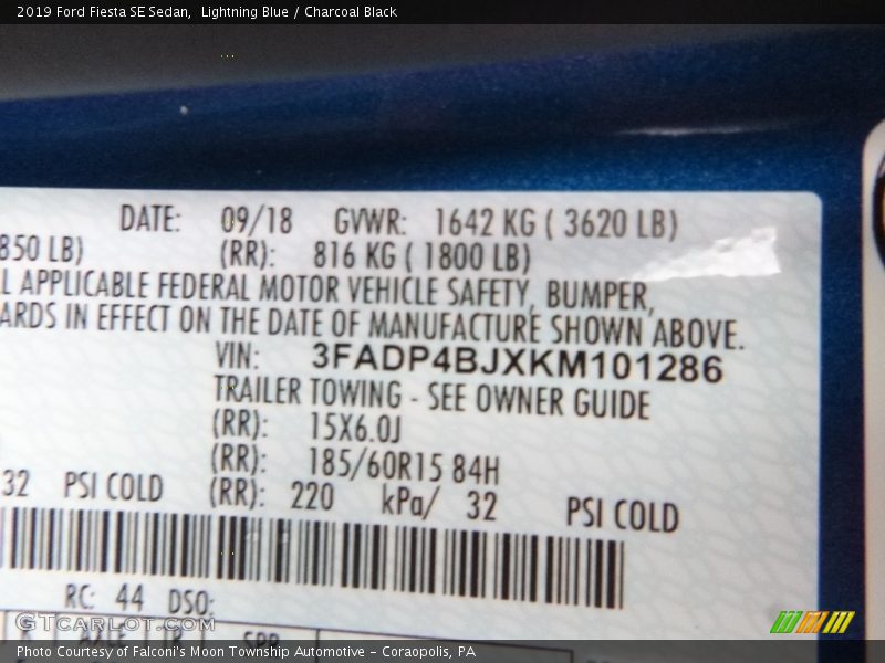 Lightning Blue / Charcoal Black 2019 Ford Fiesta SE Sedan