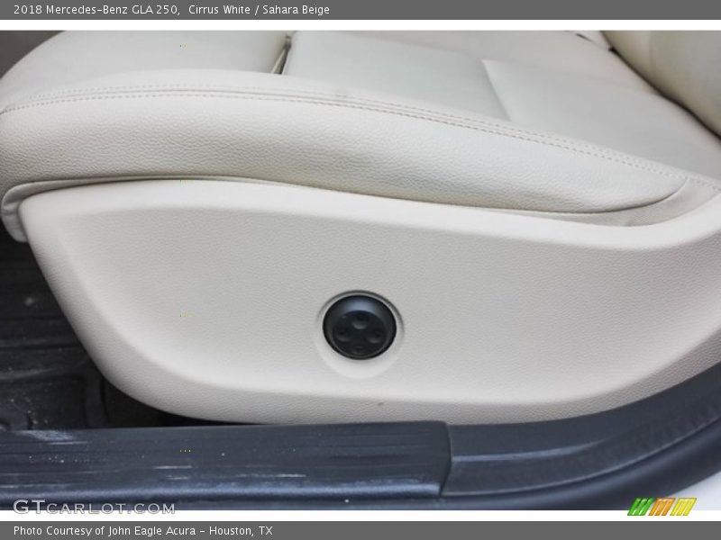 Cirrus White / Sahara Beige 2018 Mercedes-Benz GLA 250