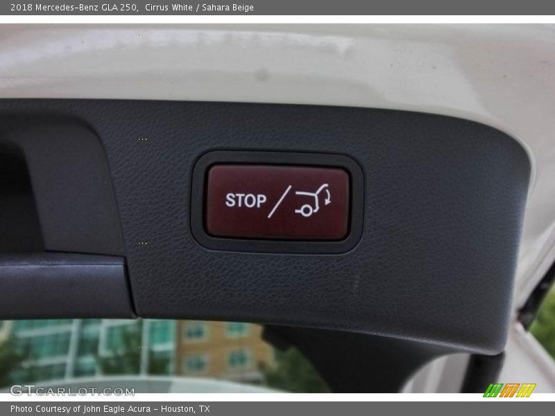 Cirrus White / Sahara Beige 2018 Mercedes-Benz GLA 250