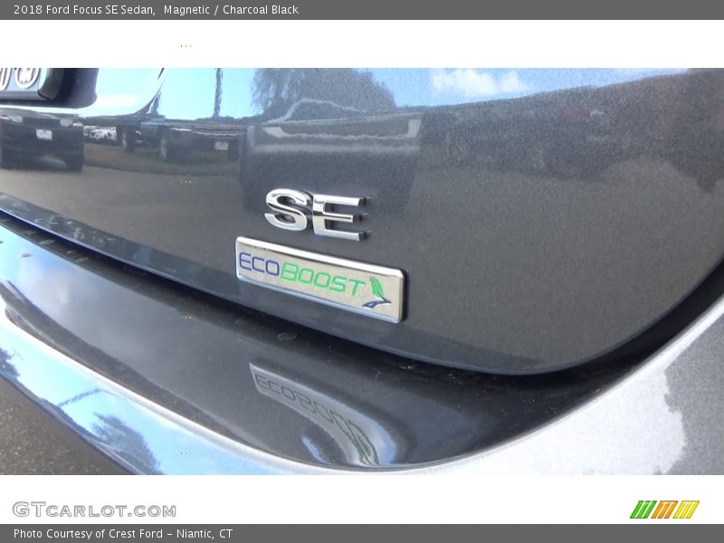 Magnetic / Charcoal Black 2018 Ford Focus SE Sedan