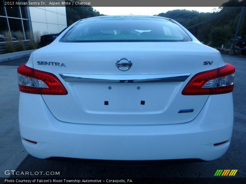 Aspen White / Charcoal 2013 Nissan Sentra SV