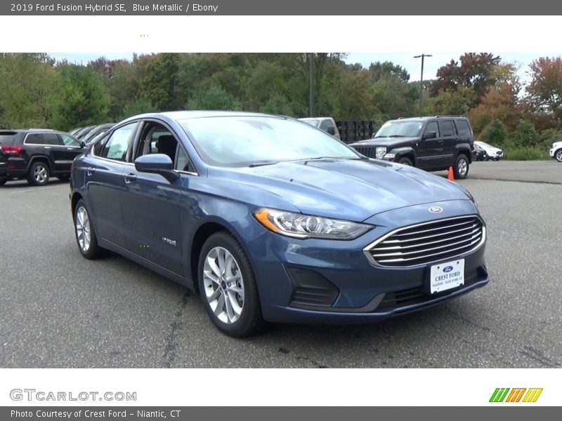 Front 3/4 View of 2019 Fusion Hybrid SE
