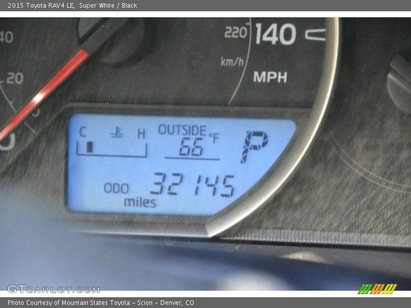 Super White / Black 2015 Toyota RAV4 LE