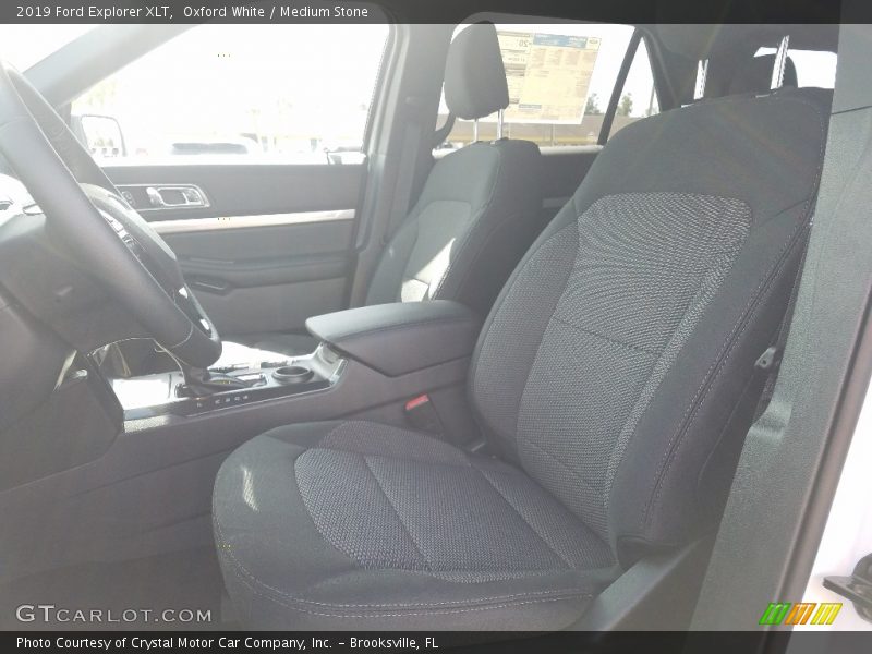Oxford White / Medium Stone 2019 Ford Explorer XLT