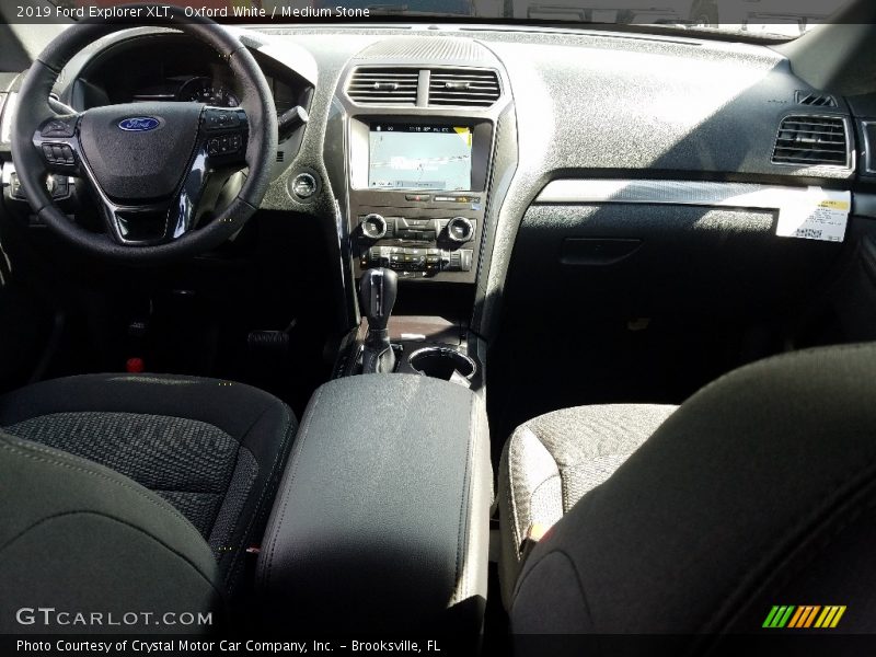 Oxford White / Medium Stone 2019 Ford Explorer XLT