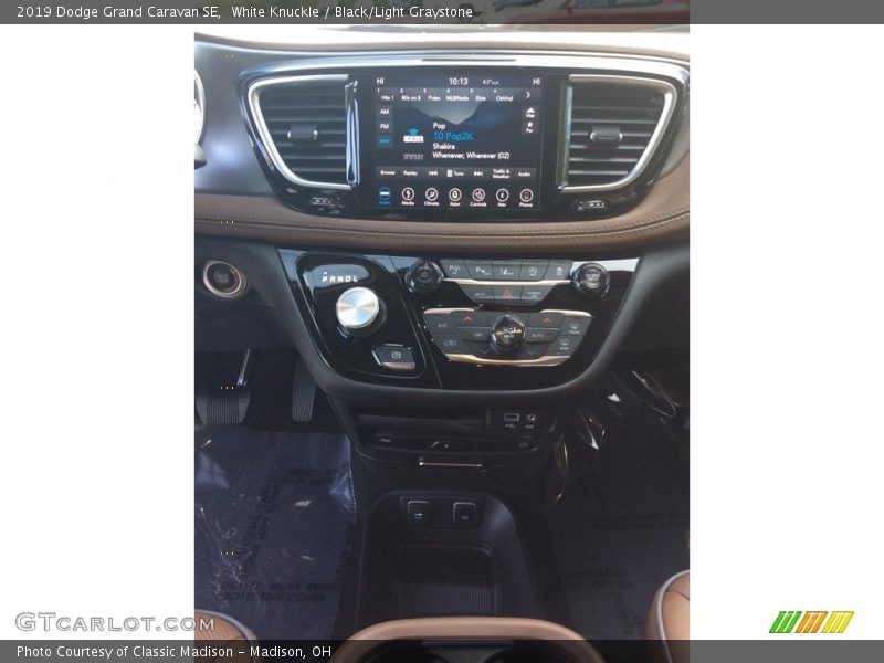 White Knuckle / Black/Light Graystone 2019 Dodge Grand Caravan SE