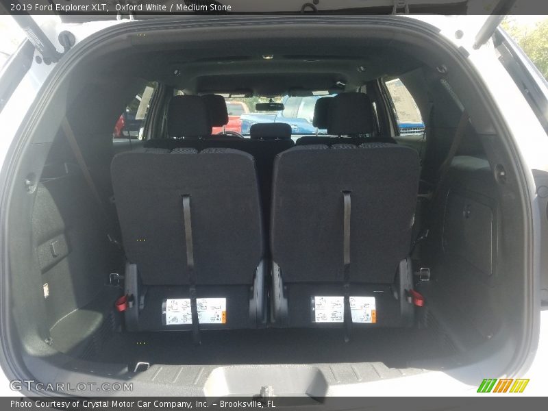 Oxford White / Medium Stone 2019 Ford Explorer XLT