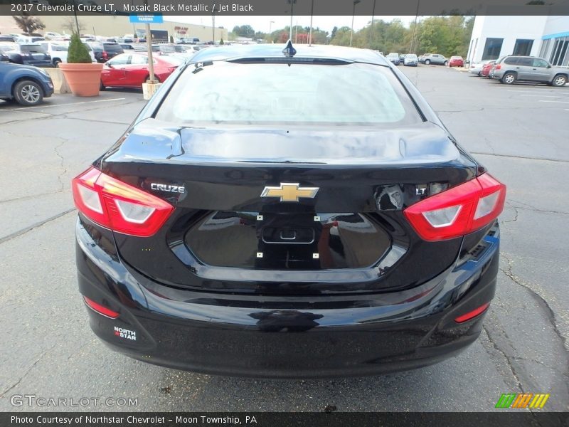 Mosaic Black Metallic / Jet Black 2017 Chevrolet Cruze LT