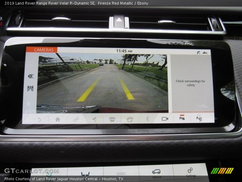 Controls of 2019 Range Rover Velar R-Dynamic SE