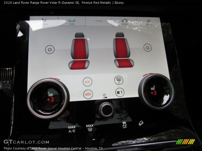 Controls of 2019 Range Rover Velar R-Dynamic SE