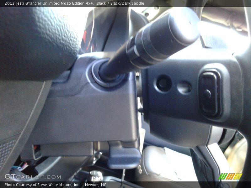 Black / Black/Dark Saddle 2013 Jeep Wrangler Unlimited Moab Edition 4x4