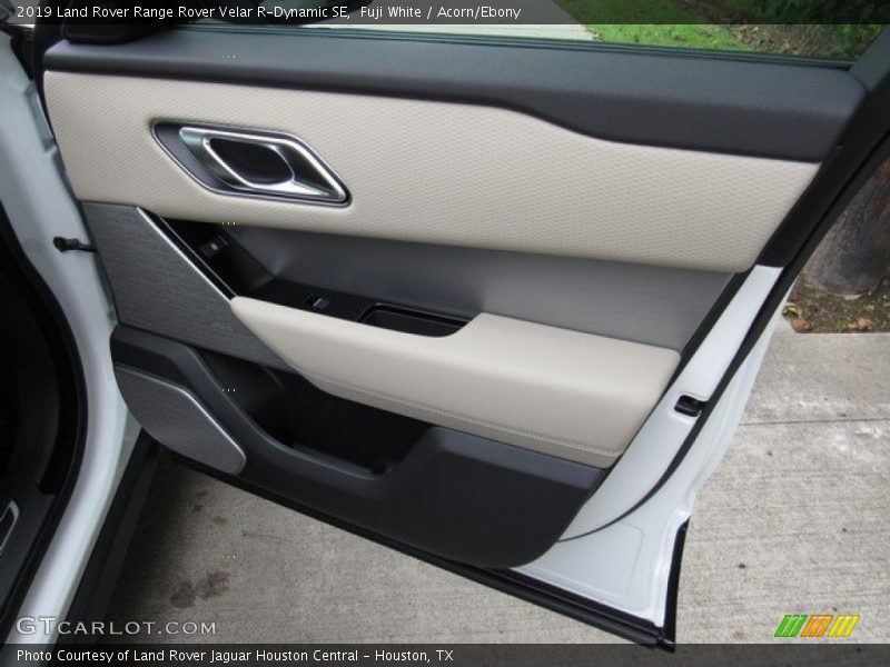 Door Panel of 2019 Range Rover Velar R-Dynamic SE