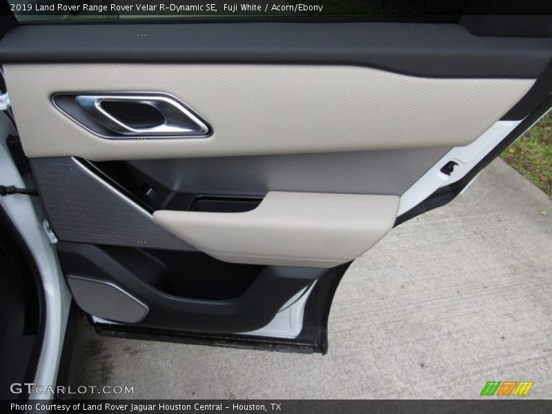 Door Panel of 2019 Range Rover Velar R-Dynamic SE