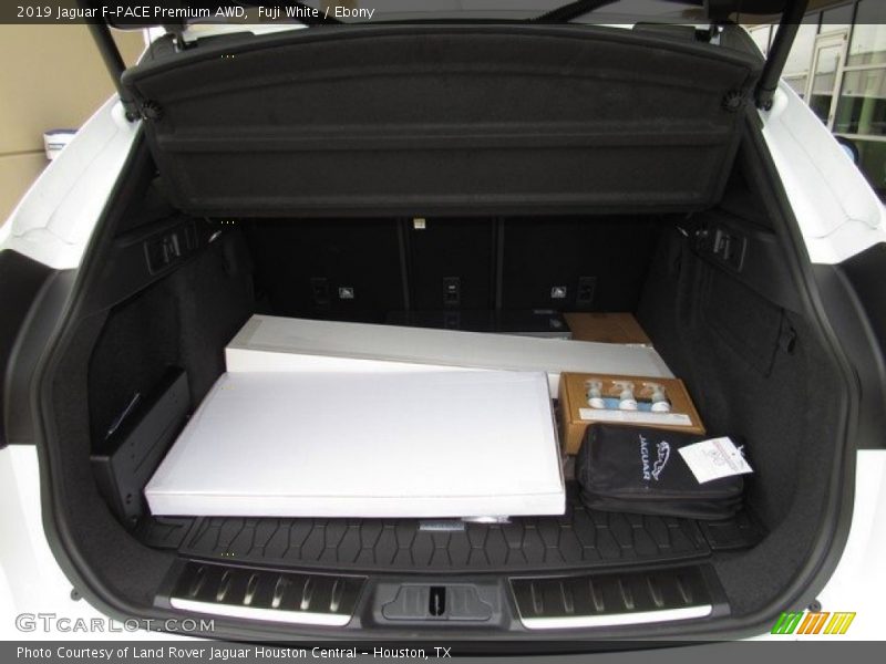 Fuji White / Ebony 2019 Jaguar F-PACE Premium AWD