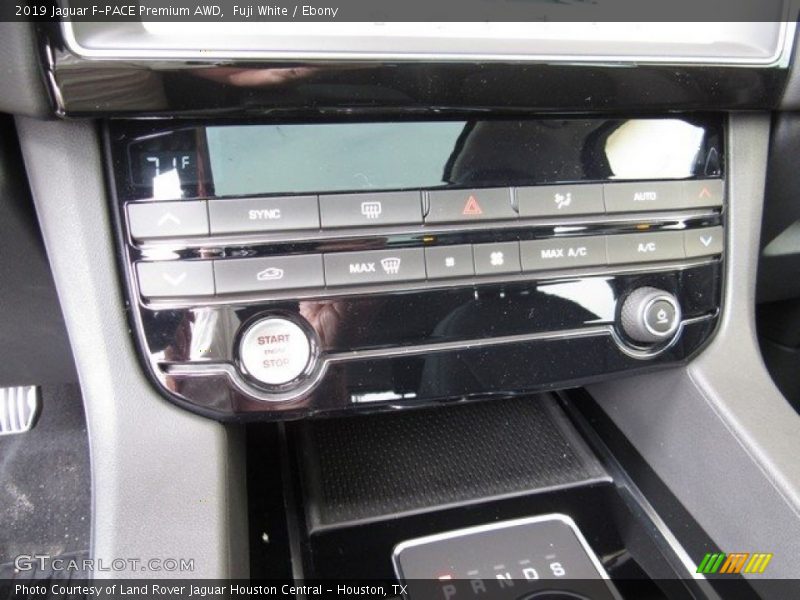 Fuji White / Ebony 2019 Jaguar F-PACE Premium AWD