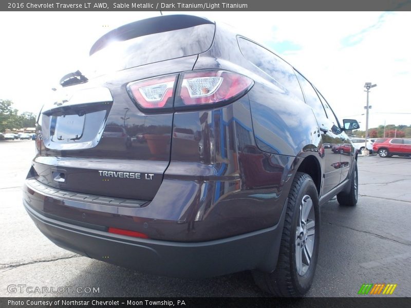 Sable Metallic / Dark Titanium/Light Titanium 2016 Chevrolet Traverse LT AWD