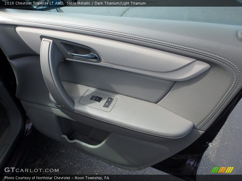 Sable Metallic / Dark Titanium/Light Titanium 2016 Chevrolet Traverse LT AWD