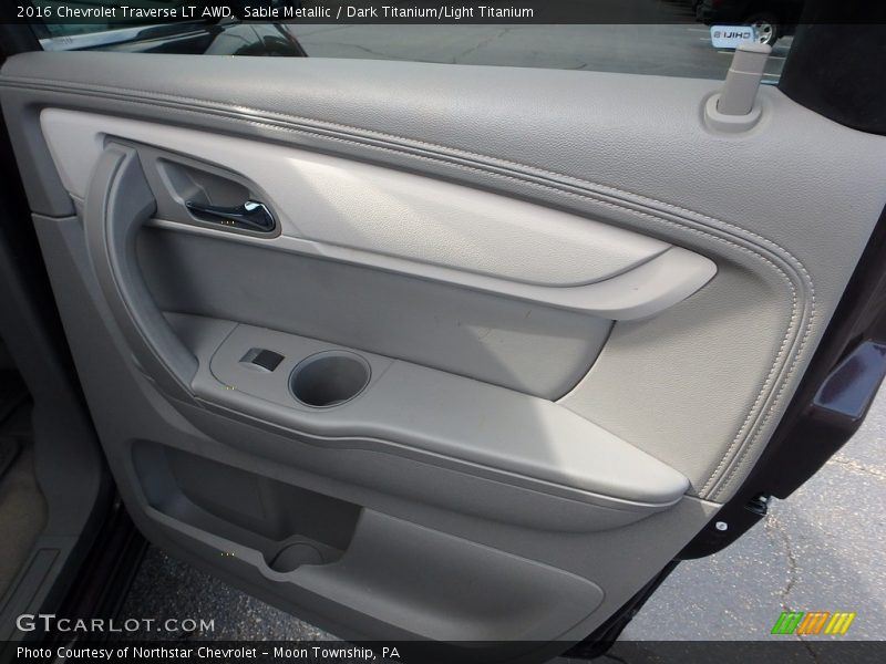 Sable Metallic / Dark Titanium/Light Titanium 2016 Chevrolet Traverse LT AWD