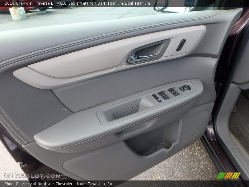 Sable Metallic / Dark Titanium/Light Titanium 2016 Chevrolet Traverse LT AWD