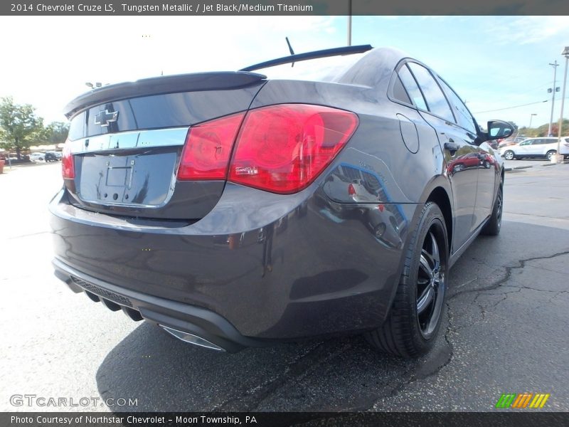 Tungsten Metallic / Jet Black/Medium Titanium 2014 Chevrolet Cruze LS