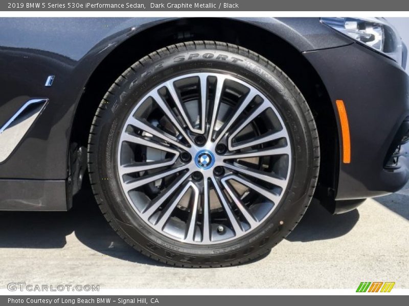Dark Graphite Metallic / Black 2019 BMW 5 Series 530e iPerformance Sedan