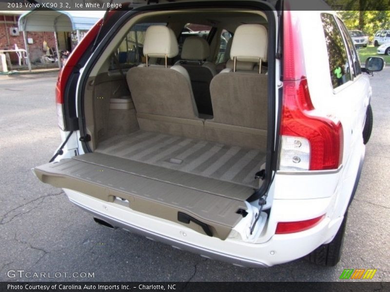 Ice White / Beige 2013 Volvo XC90 3.2