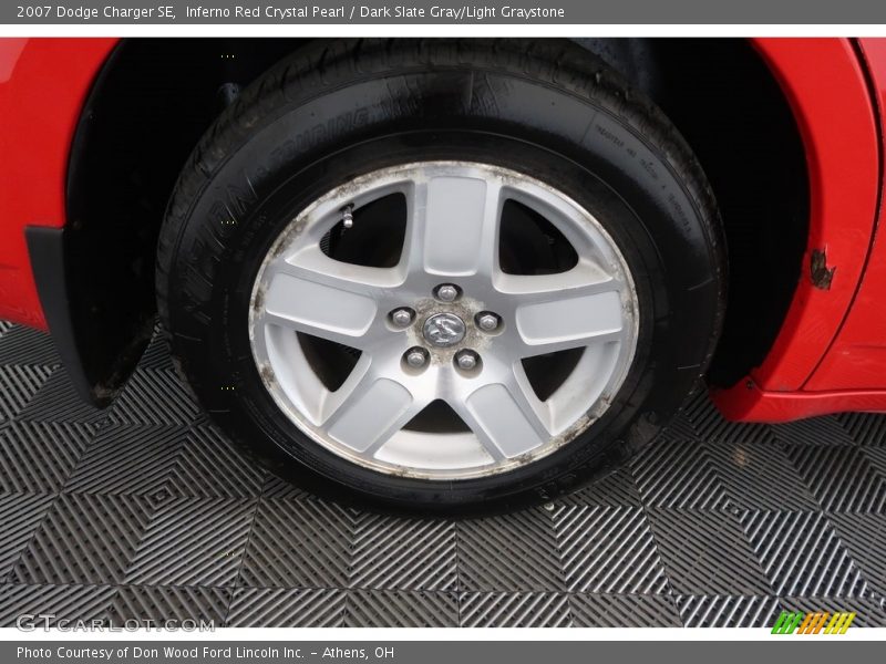 Inferno Red Crystal Pearl / Dark Slate Gray/Light Graystone 2007 Dodge Charger SE