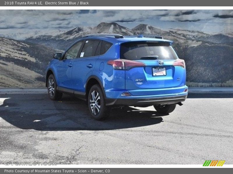 Electric Storm Blue / Black 2018 Toyota RAV4 LE