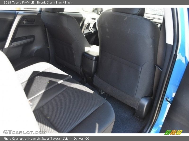 Electric Storm Blue / Black 2018 Toyota RAV4 LE