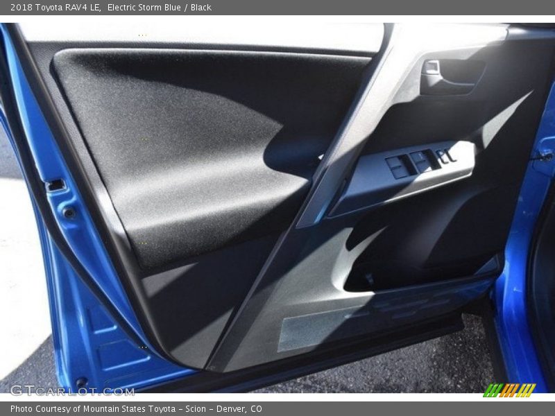 Electric Storm Blue / Black 2018 Toyota RAV4 LE