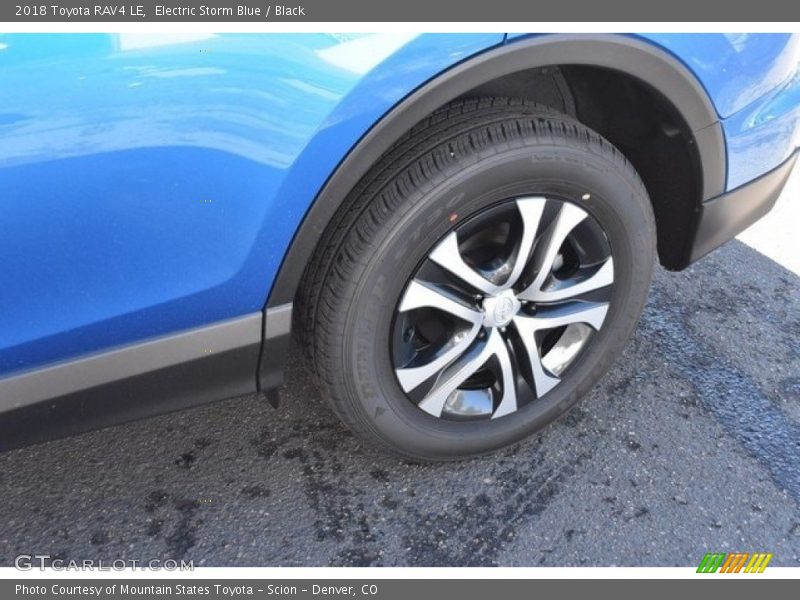 Electric Storm Blue / Black 2018 Toyota RAV4 LE