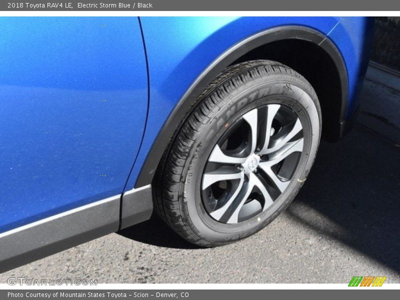 Electric Storm Blue / Black 2018 Toyota RAV4 LE
