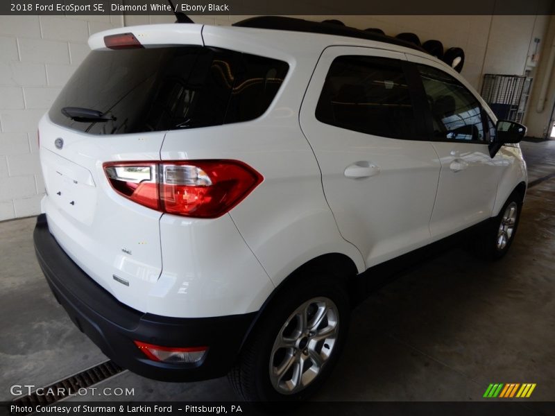Diamond White / Ebony Black 2018 Ford EcoSport SE