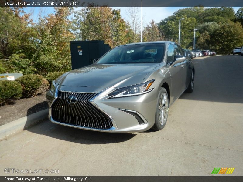 Front 3/4 View of 2019 ES 350
