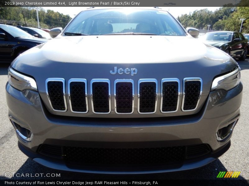 Light Brownstone Pearl / Black/Ski Grey 2019 Jeep Cherokee Limited 4x4