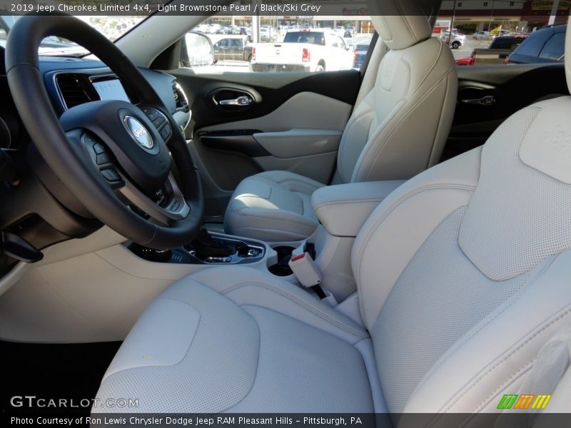 Light Brownstone Pearl / Black/Ski Grey 2019 Jeep Cherokee Limited 4x4