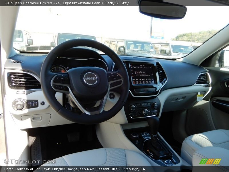 Light Brownstone Pearl / Black/Ski Grey 2019 Jeep Cherokee Limited 4x4