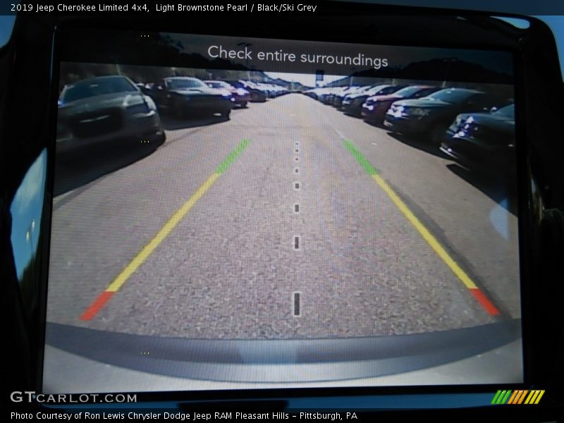 Light Brownstone Pearl / Black/Ski Grey 2019 Jeep Cherokee Limited 4x4