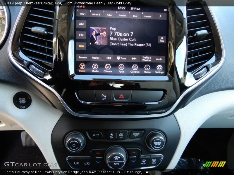 Light Brownstone Pearl / Black/Ski Grey 2019 Jeep Cherokee Limited 4x4